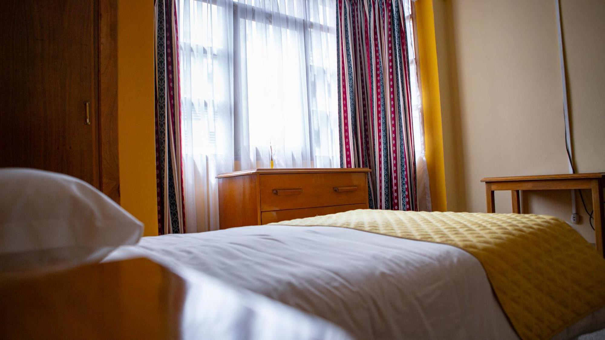 Hotel Cima Argentum Потосі Екстер'єр фото
